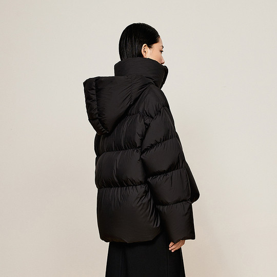 LESS95 chaqueta corta suelta con capucha de plumón de ganso blanco