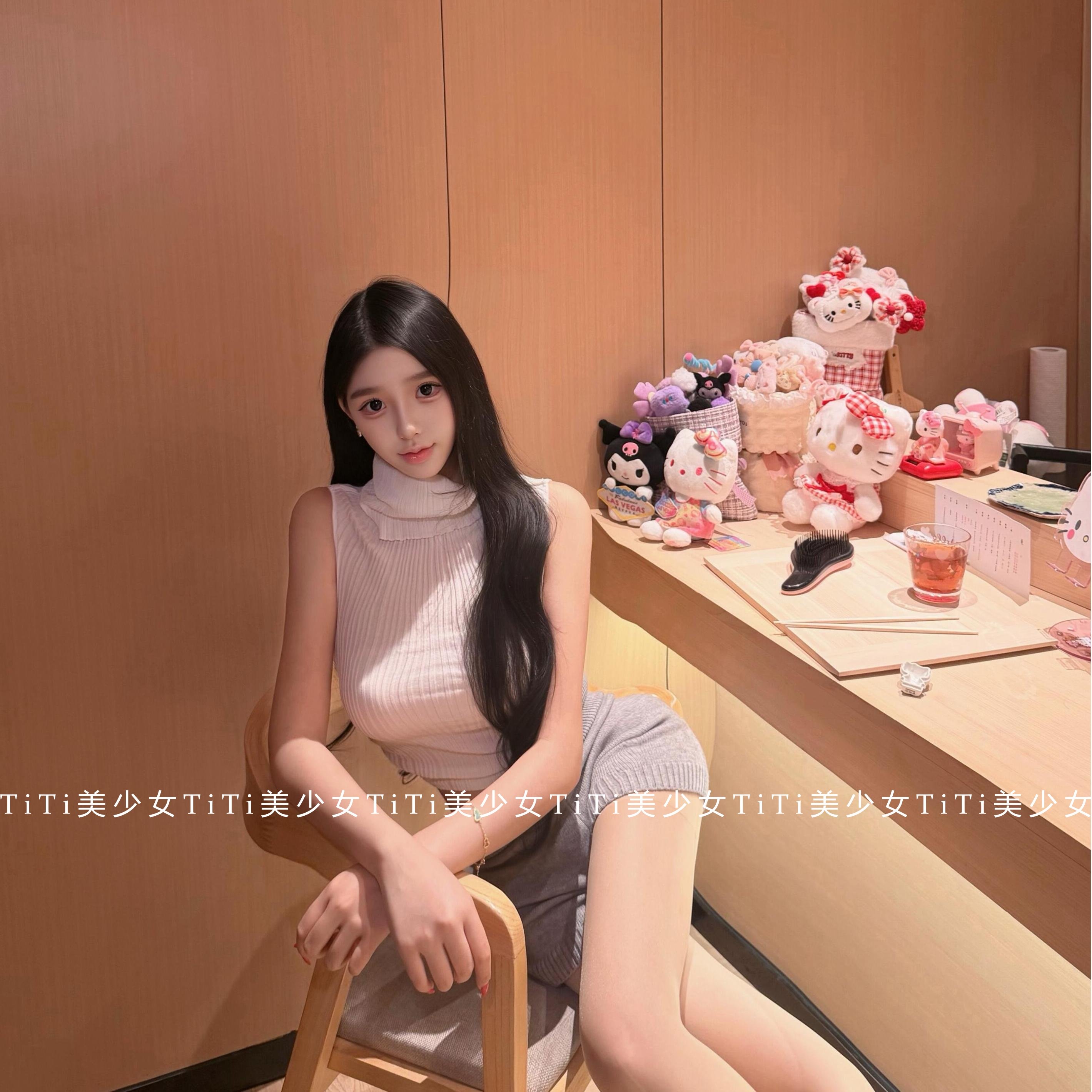 【TiTi美少女】性感新款百褶高领显胸大舒适针织背心女上衣打底衫,淘宝优惠券,粉丝福利购,淘宝优惠卷