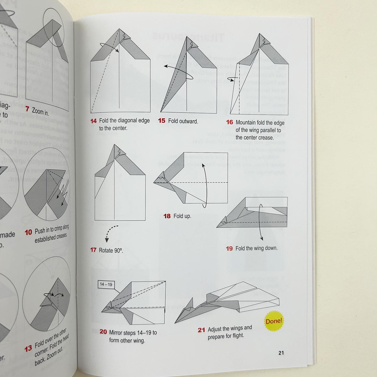 英文原版 Flying Dinosaurs Paper Airplanes Kit 飞行恐龙纸飞机套件 折纸 12种不同设计的36架飞机 英文版 进口英语原版书籍
