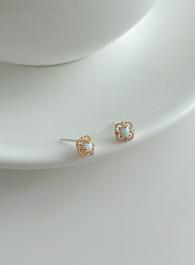 S999银针欧泊石耳钉简约轻奢时尚