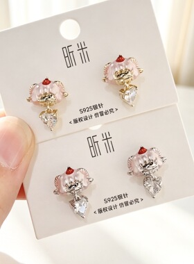 可爱小羊爱心锆石耳钉 S925银针 甜美粉色滴油卡通耳饰女小众耳饰