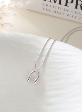 极简风蝴蝶项链冬季ins小众环保电镀义乌项饰门店