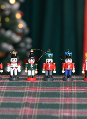 小丑红色摆放装饰品胡桃夹子卧室