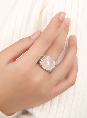 欧美时尚英伦风复古小众轻奢个性镶嵌虎眼石钛钢戒指指环中指食指