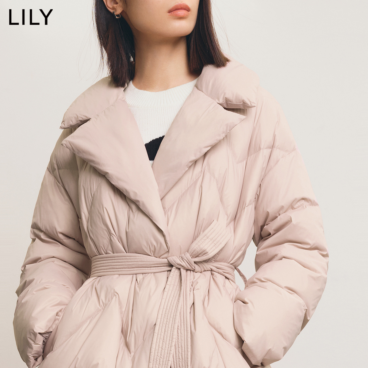 LILY2024春新款女装气质纯色通勤款时尚宽松长款西装式羽绒服外套-图2