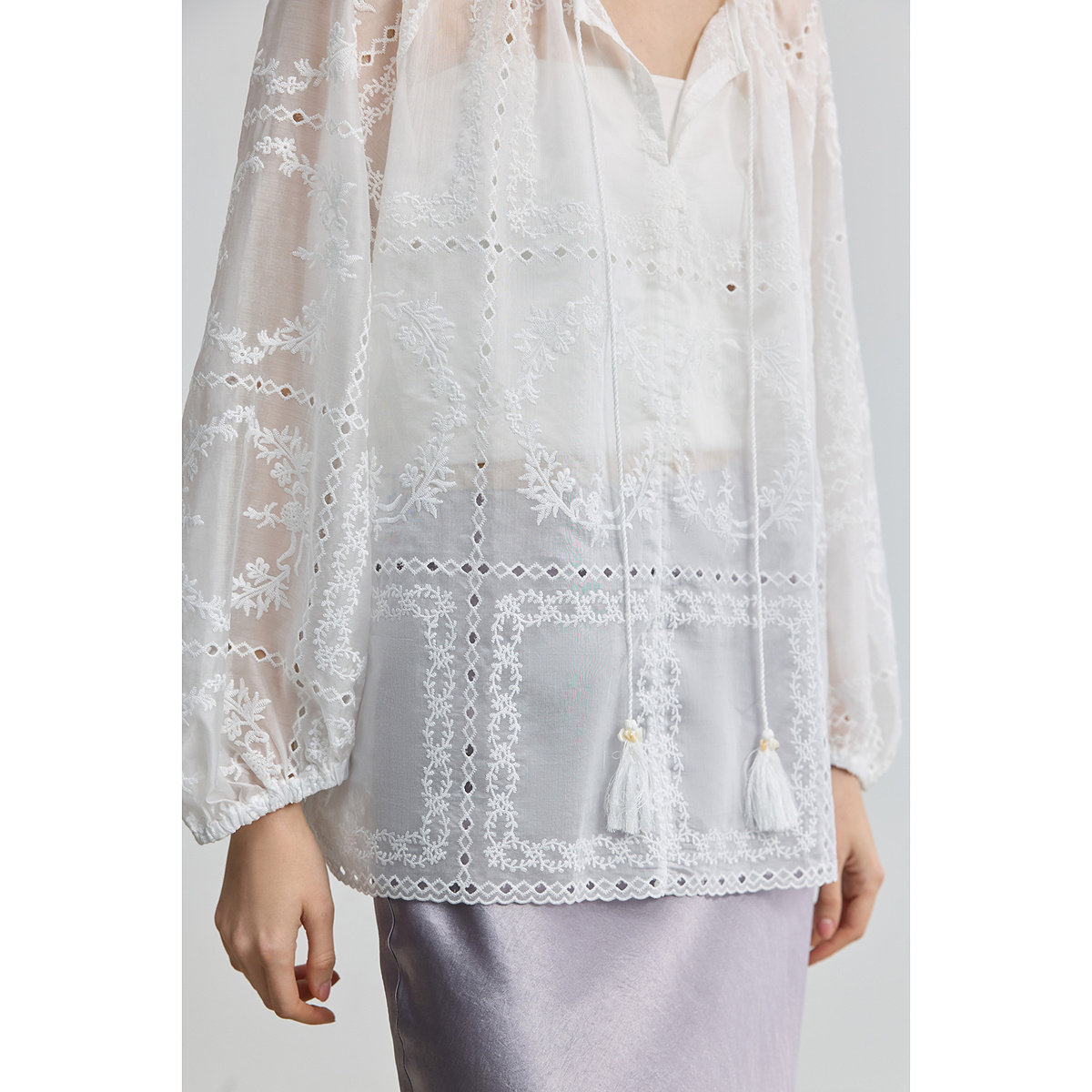 LILY2025新款法式镂空蕾丝绣花流苏休闲薄款白色雪纺衫套头衫女,淘宝优惠券,粉丝福利购,淘宝优惠卷