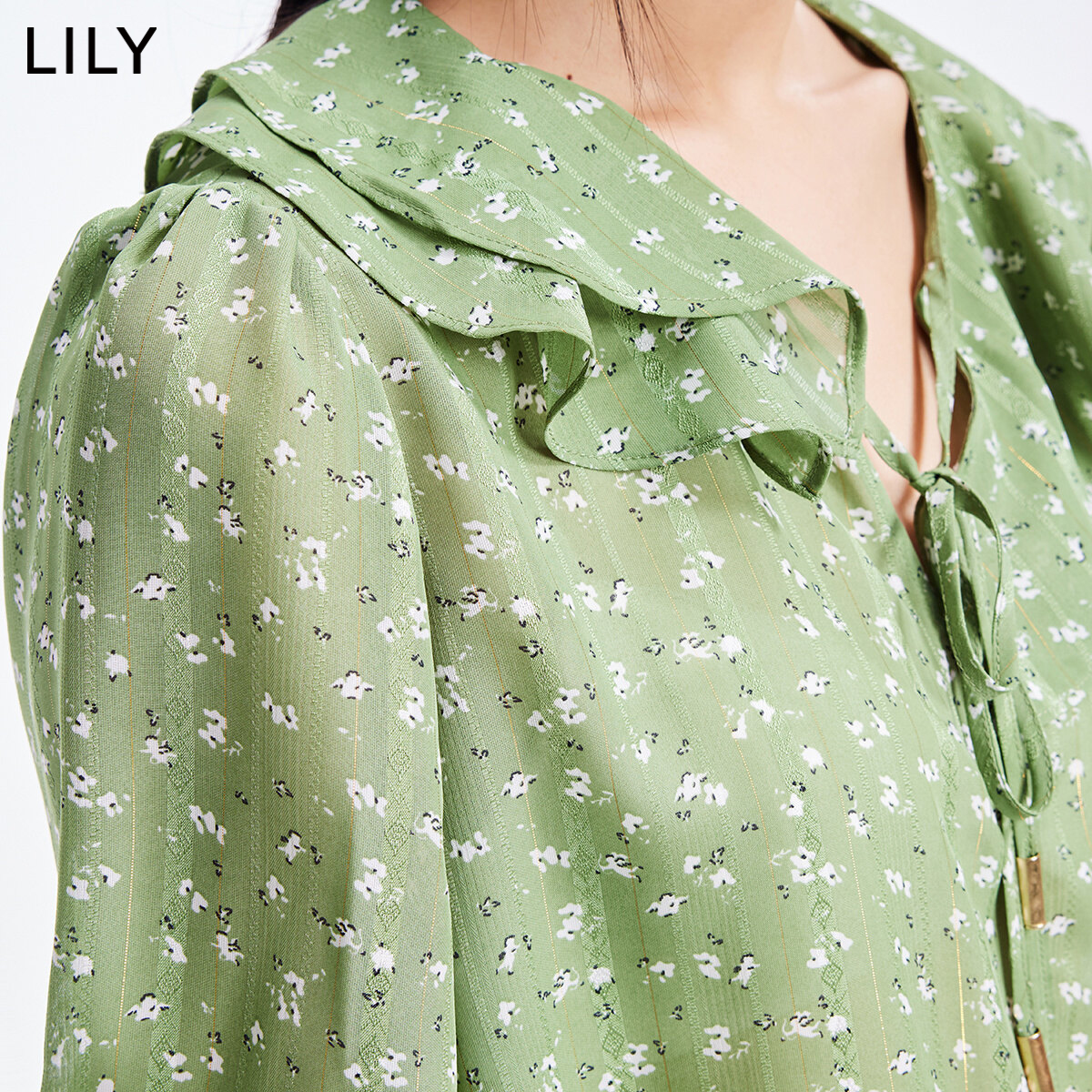 LILY官方旗舰店LILY2022夏新款女装浪漫复古慵懒花边领优雅宽松垂感长袖雪纺衫女2