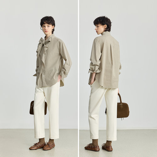 LILY2025冬新款女装纯棉格纹飘带领气质通勤宽松休闲浅色衬衫外套 - 图3