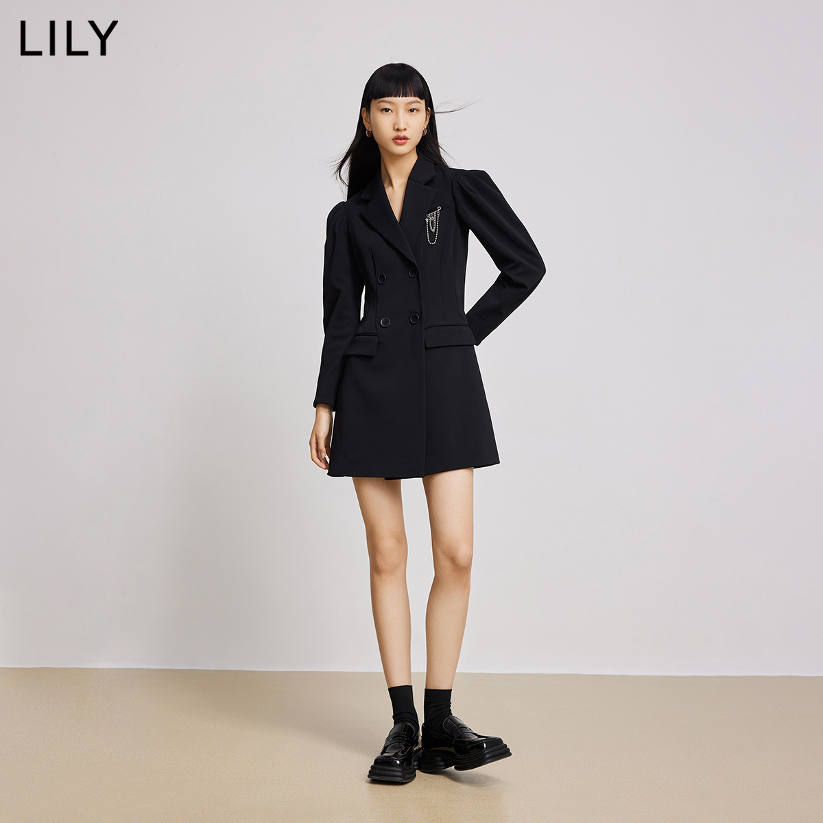 LILY2022春新款女装复古泡泡袖气质双排扣收腰显瘦黑色西装连衣裙 - 图1