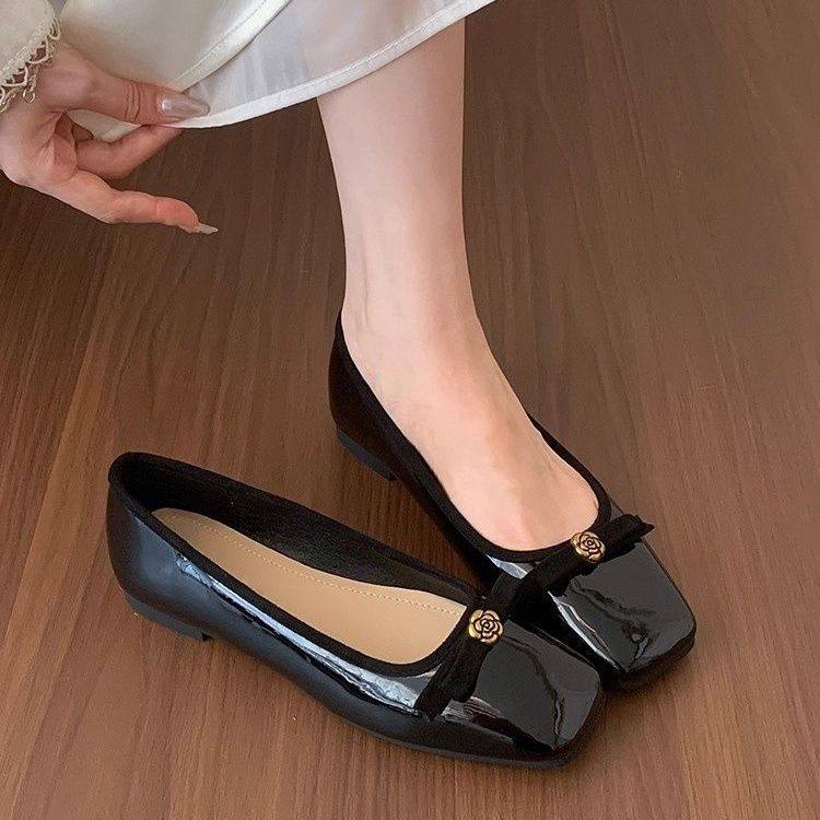 小香风方头浅口蝴蝶结珍单鞋女2026春新款漆皮百搭通勤平底鞋,淘宝优惠券,粉丝福利购,淘宝优惠卷