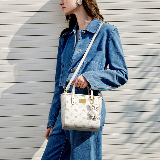 New Zealand Pegasus small tote bag 2026 women's new shoulder crossbody bag high-end portable vegetable basket bag