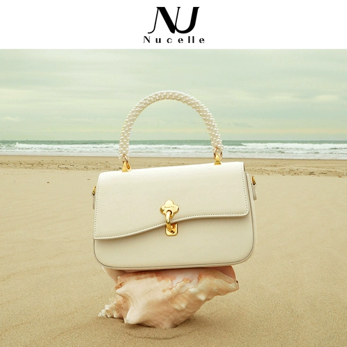 Белая сумка через плечо, небольшая сумка, цепь, изысканный стиль, коллекция 2023, 2022, в стиле Шанель