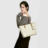 Вместительная и большая сумка на одно плечо