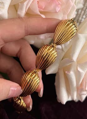 金色时髦实心海洋贝壳高级感手镯手链气质保色设计秋冬搭配高抛光