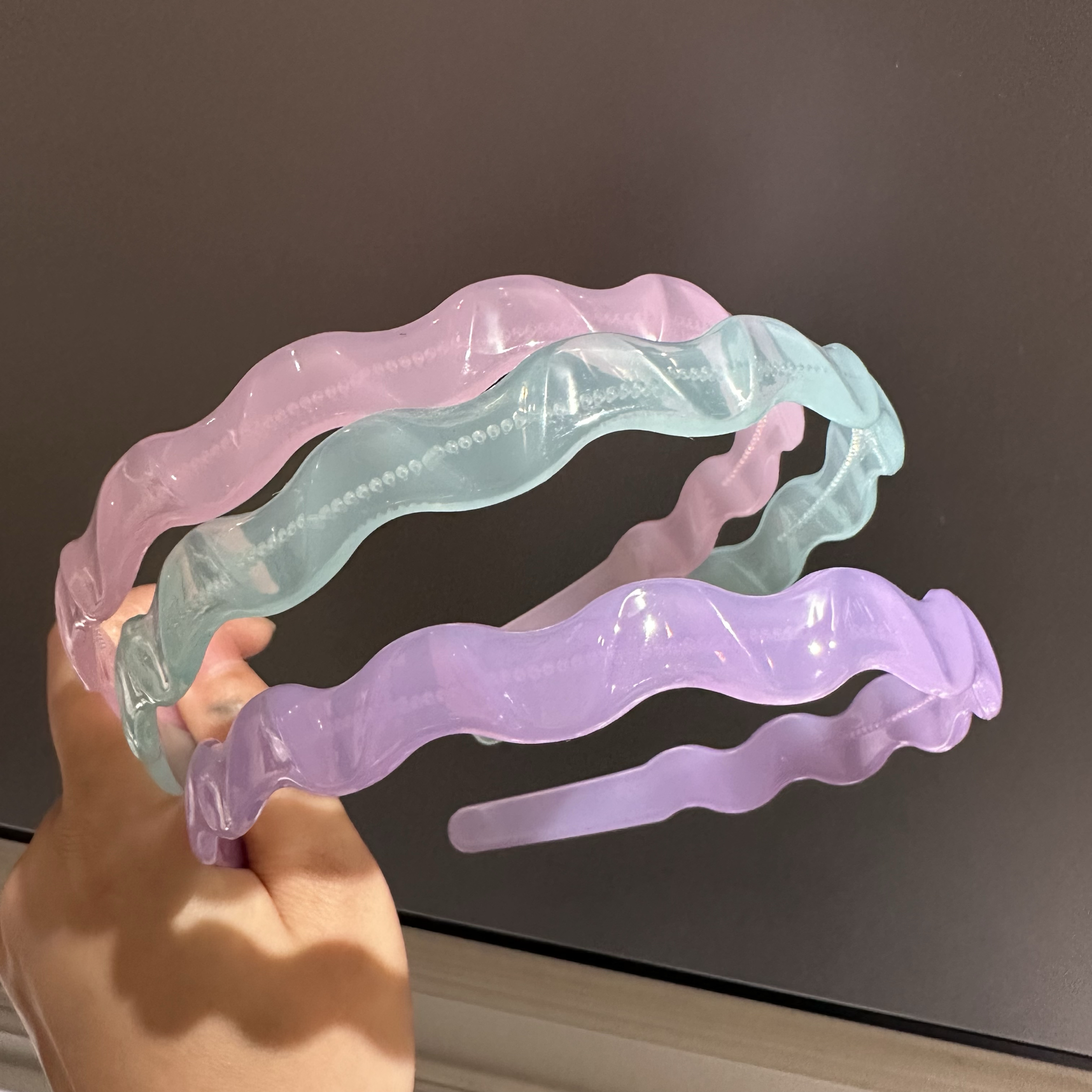 可爱透明果冻色带齿防滑波浪发箍洗脸压头箍外出百搭简约发卡头饰 - 图3