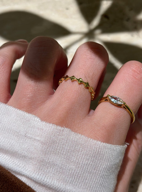 734钛钢可洗澡不掉色金银拼色精致通勤食指戒碎闪车花戒指