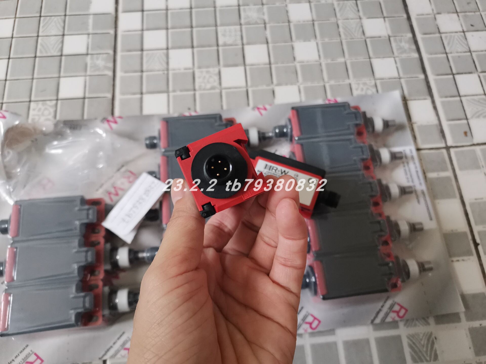 SGM CLT4A00L21H46A液位传感器 - 图2