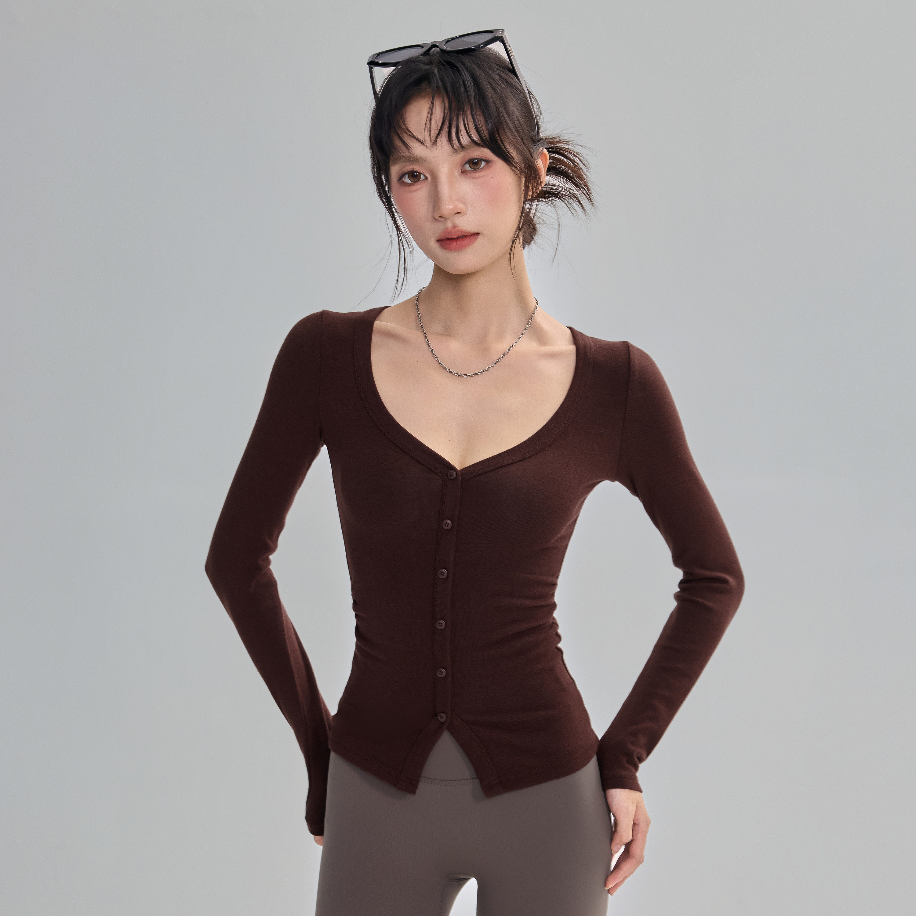 云端贝壳性感V领瑜伽服长袖女修身显瘦运动上衣普拉提跑步健身服,淘宝优惠券,粉丝福利购,淘宝优惠卷