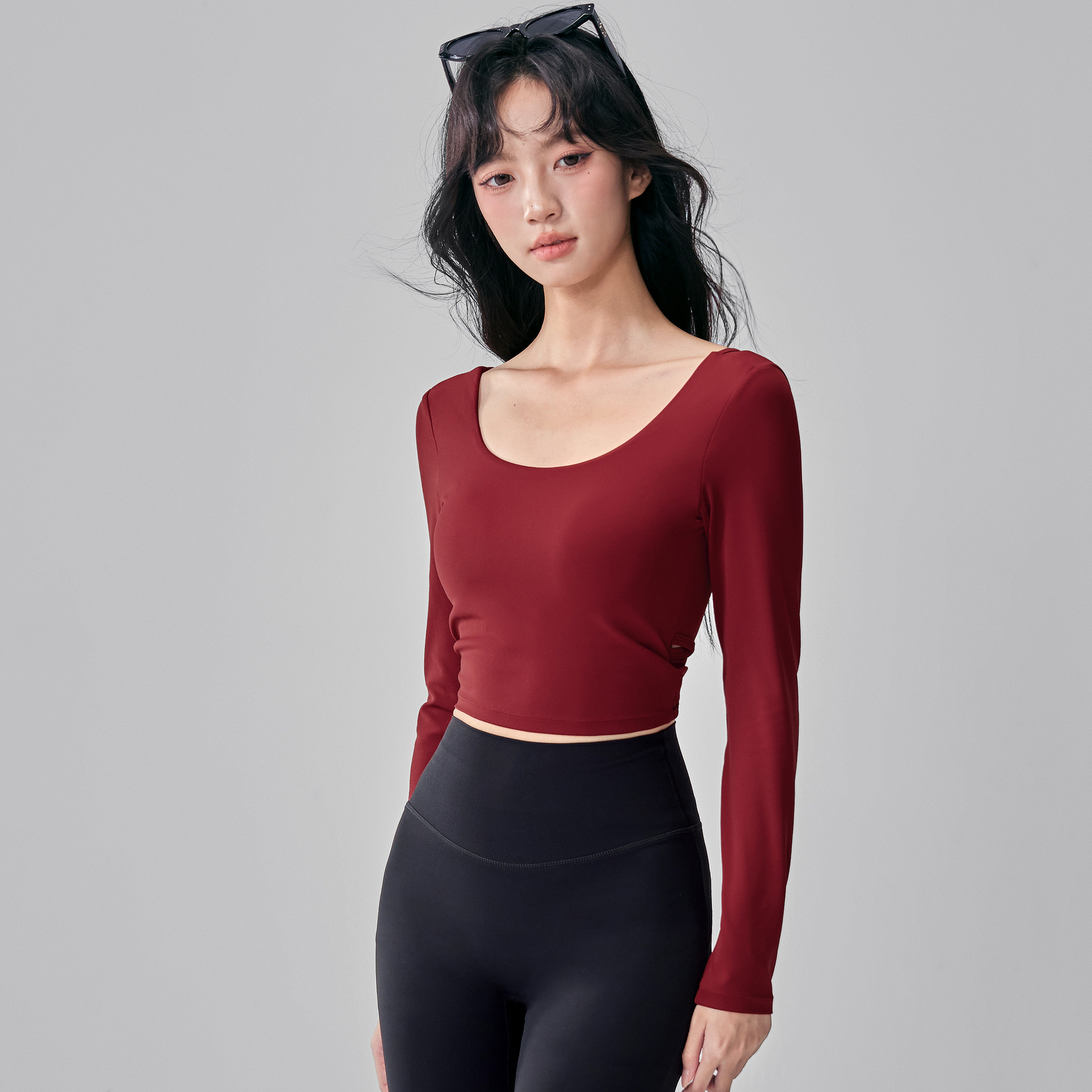 带胸垫美背瑜伽服新年红方领显瘦健身上衣普拉提露背跑步运动长袖,淘宝优惠券,粉丝福利购,淘宝优惠卷