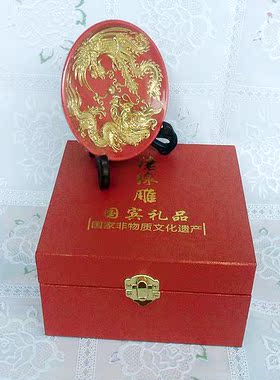 厦门漆线雕龙凤呈祥婚房工艺品