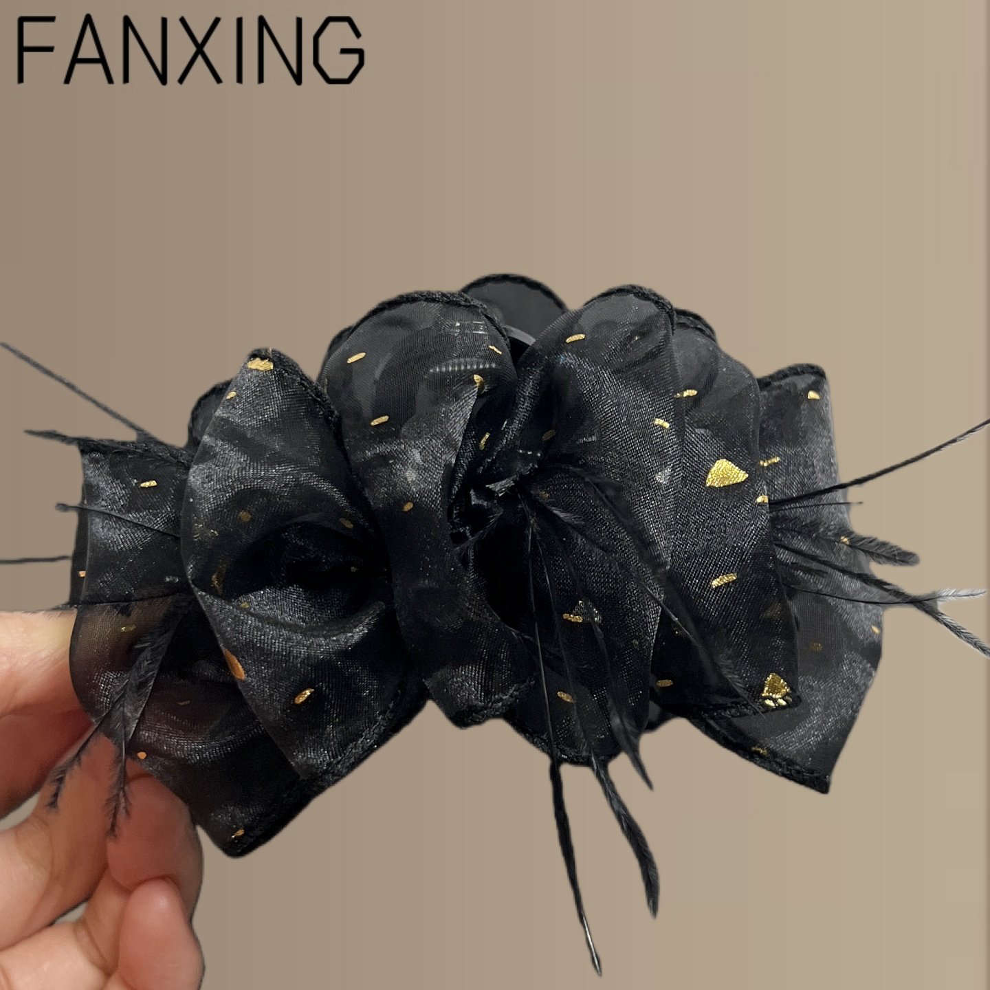 【星羽仙踪】超仙羽毛花朵抓夹公主头发夹大号鲨鱼夹气质旅行发卡,淘宝优惠券,粉丝福利购,淘宝优惠卷