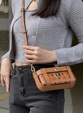 【礼物】MCM太阳镜墨镜时尚开车防紫外线简约经典遮阳 720SLB-004