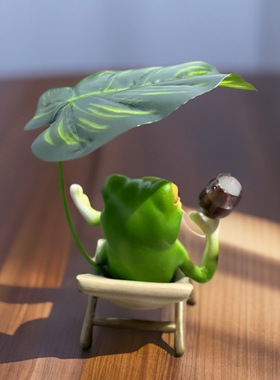 躺椅青蛙休闲度假松弛感