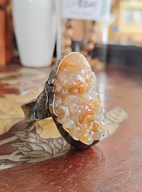 苗乡银绣坊中国风黄翡达摩手工镶银錾刻莲花纳祥活口足银戒指