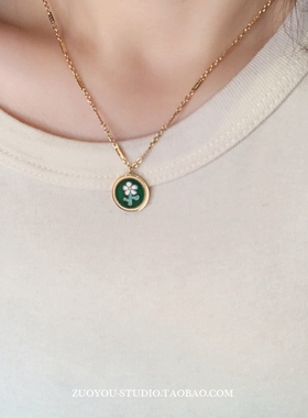 钛钢女墨绿色滴釉小野花项链