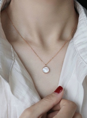 钛钢不掉色小众高级感白贝母项链