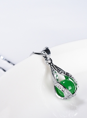 925银绿色民族风女士款玉坠