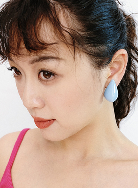 BOMBCACA色彩实验室系列 蒸馏 原创浅蓝色立体水滴百搭小巧耳环女