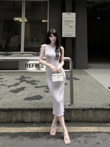 AWMUMU高智感针织无袖背心裙包臀裙女御姐风修身显瘦内搭连衣裙女 - 图3