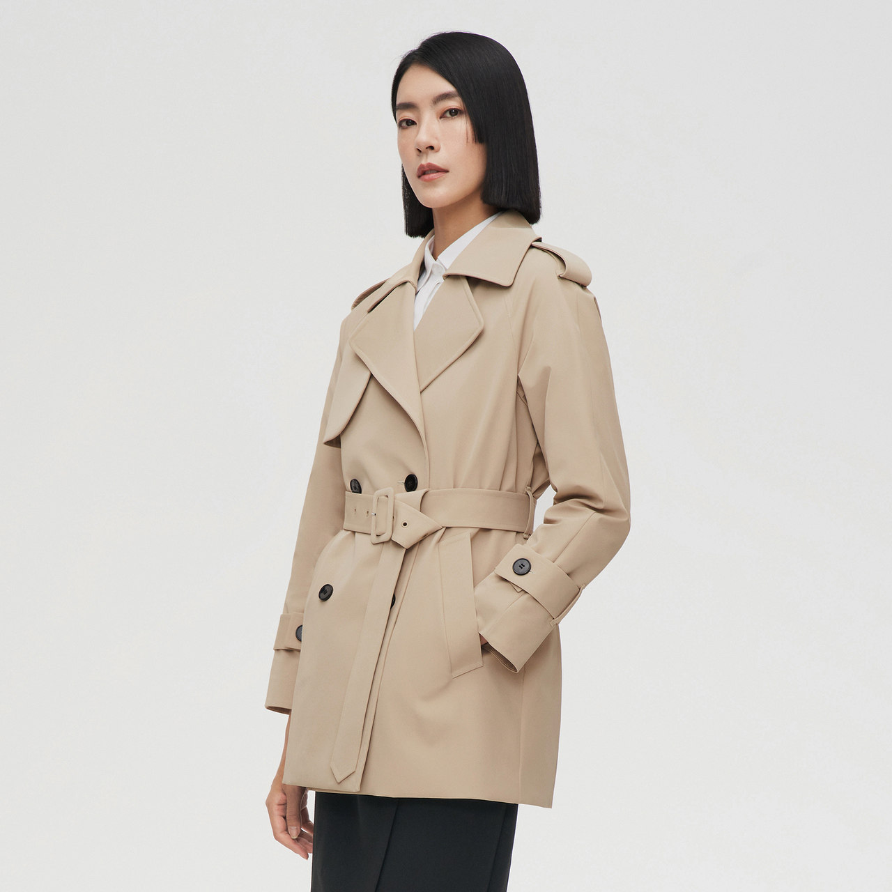 波司登女冬季英伦经典首创时尚鹅绒收腰商务中长风衣羽绒服