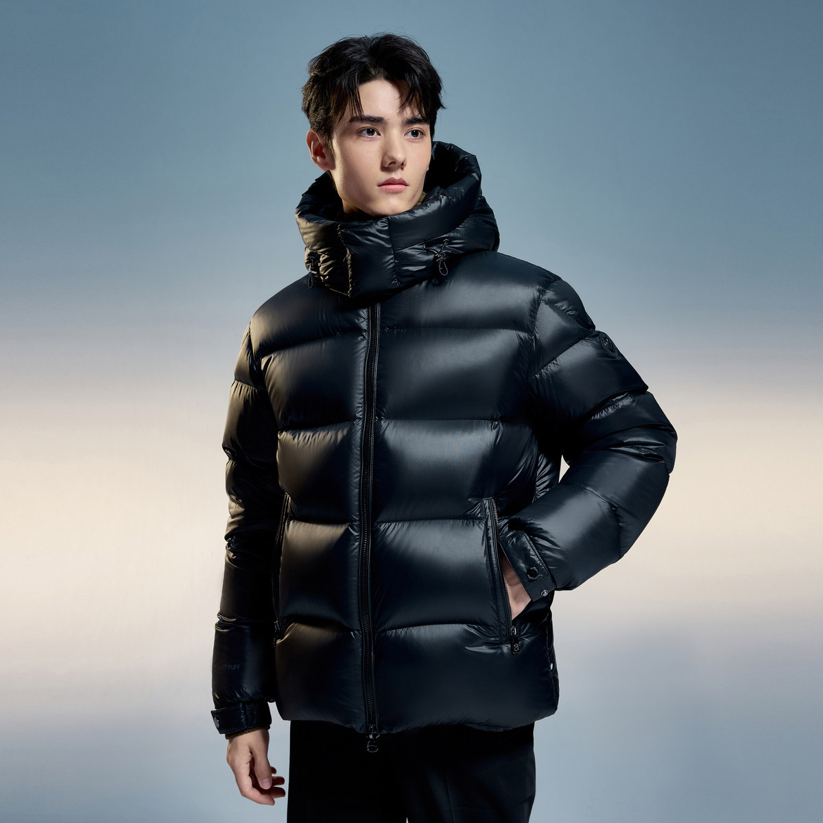 波司登2024冬季男女同款高端泡芙鹅绒800蓬加厚轻盈时尚羽绒服
