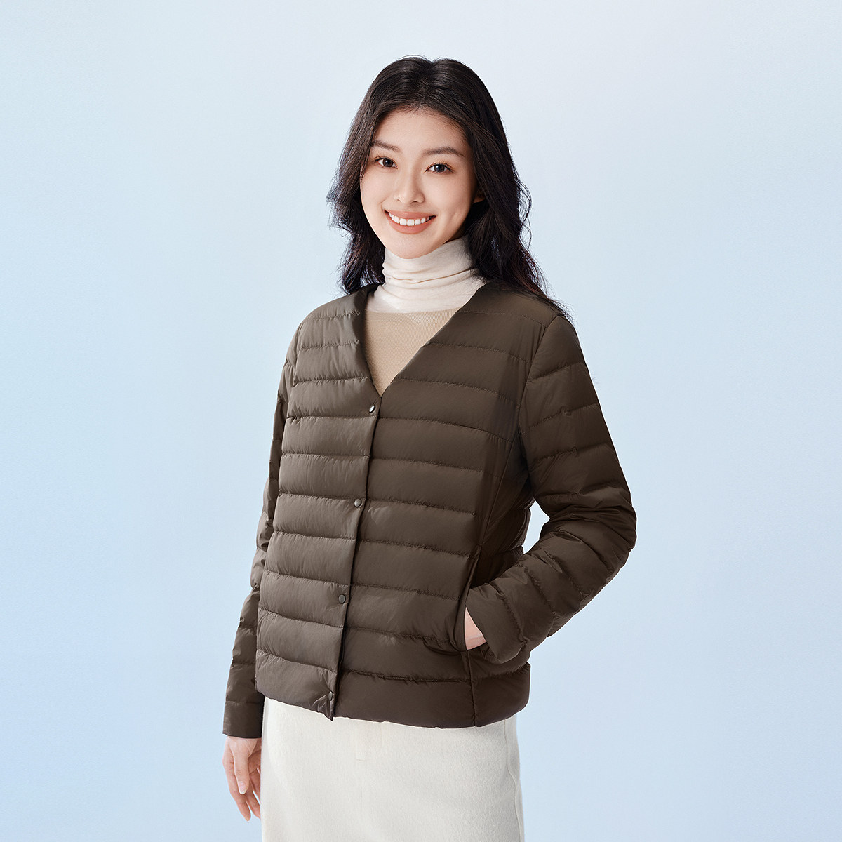 波司登2025秋季新款女短款居家外搭冬季内穿无领轻薄羽绒服