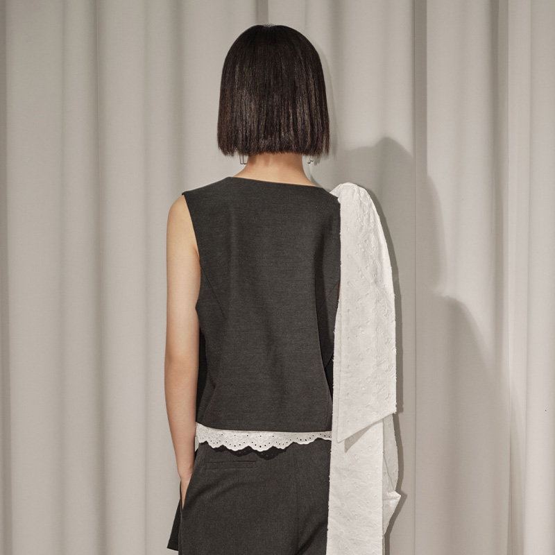 佐料原创设计时尚简约V领系带花边拼接深灰马夹上衣女装ZDC3M204 - 图1