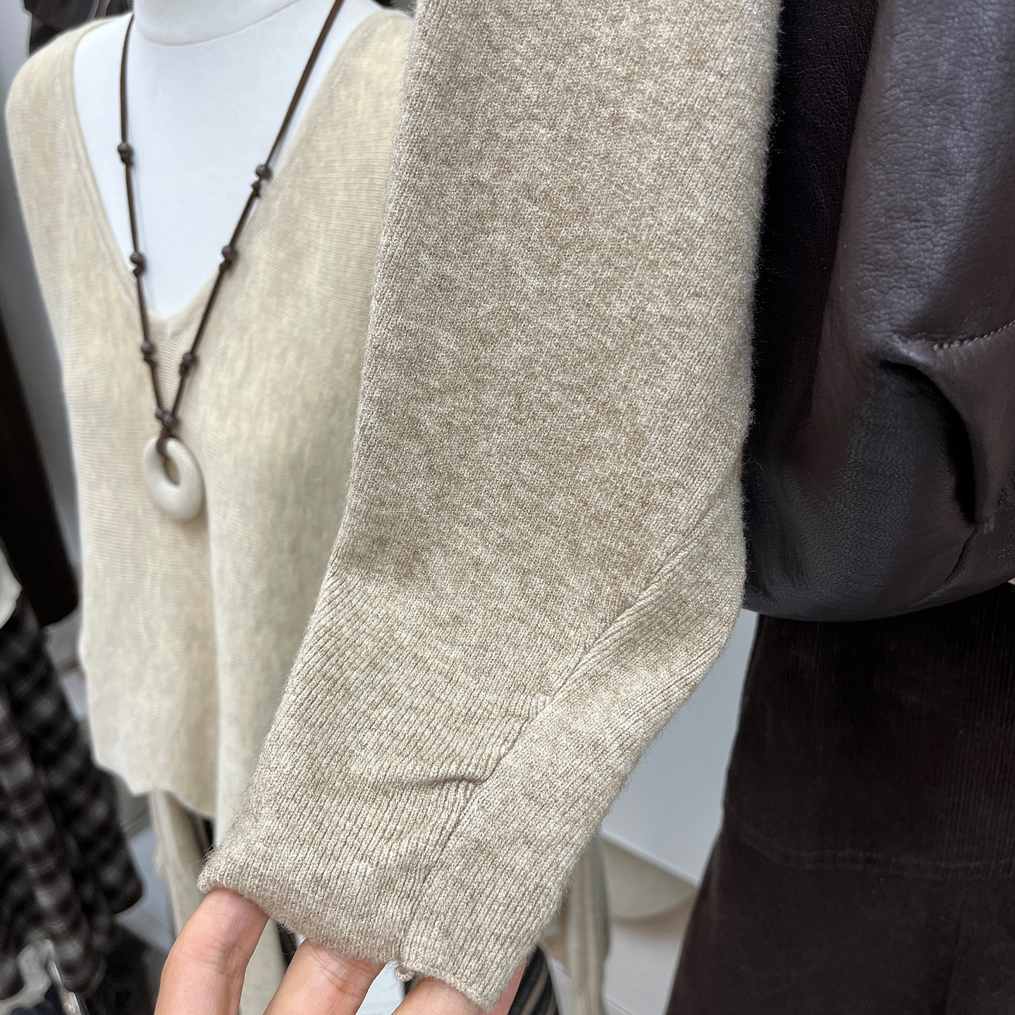 SOFT PUFF韩版十三行女装2025秋装新款蝙蝠袖一字领宽松针织衫女