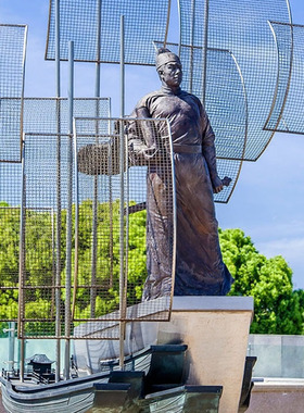 航海家郑和雕塑下西洋人物雕像