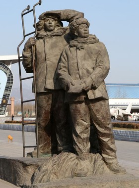 渤言雕塑模型飞行员人物雕塑定制