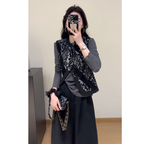 姐系贵感套装早秋时髦洋气高级感蕾丝马甲叠穿打底衫半身裙三件套 - 图1