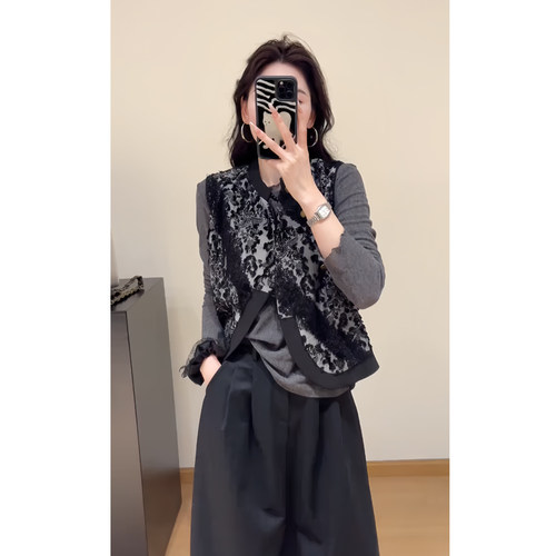 姐系贵感套装早秋时髦洋气高级感蕾丝马甲叠穿打底衫半身裙三件套 - 图0