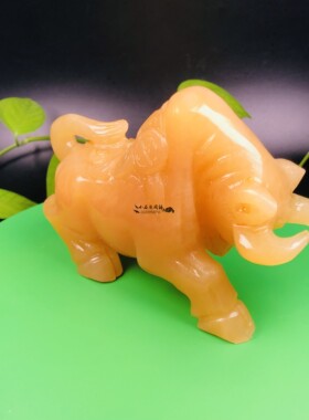天然米黄玉金钱牛朋友礼物工艺品