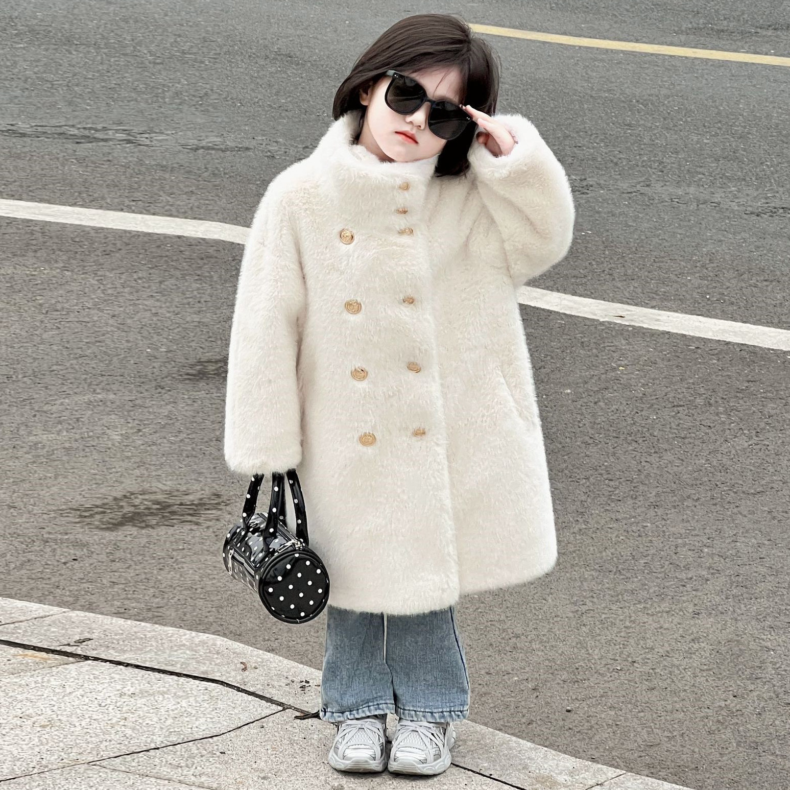 女童冬装大衣中长款2025新款皮毛一体加厚仿皮草双排扣洋气外套潮,淘宝优惠券,粉丝福利购,淘宝优惠卷
