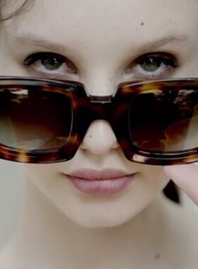 方形太阳镜女士2022新款个性凹型太阳眼镜复古大框墨镜