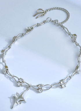 星链复古未来藤曼十字星锁骨链