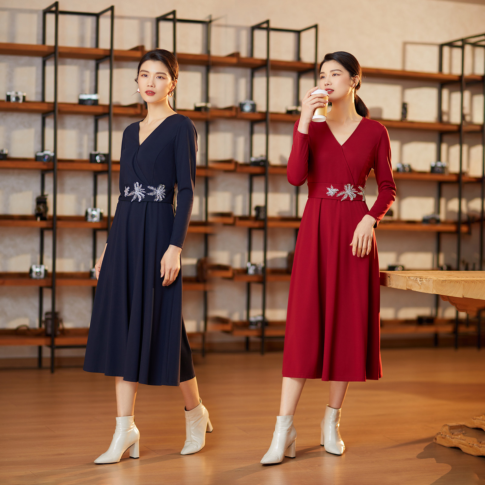 【商场同款东方感针织裙】BBLLUUEE/粉蓝衣橱秋冬复古V领连衣裙女,淘宝优惠券,粉丝福利购,淘宝优惠卷