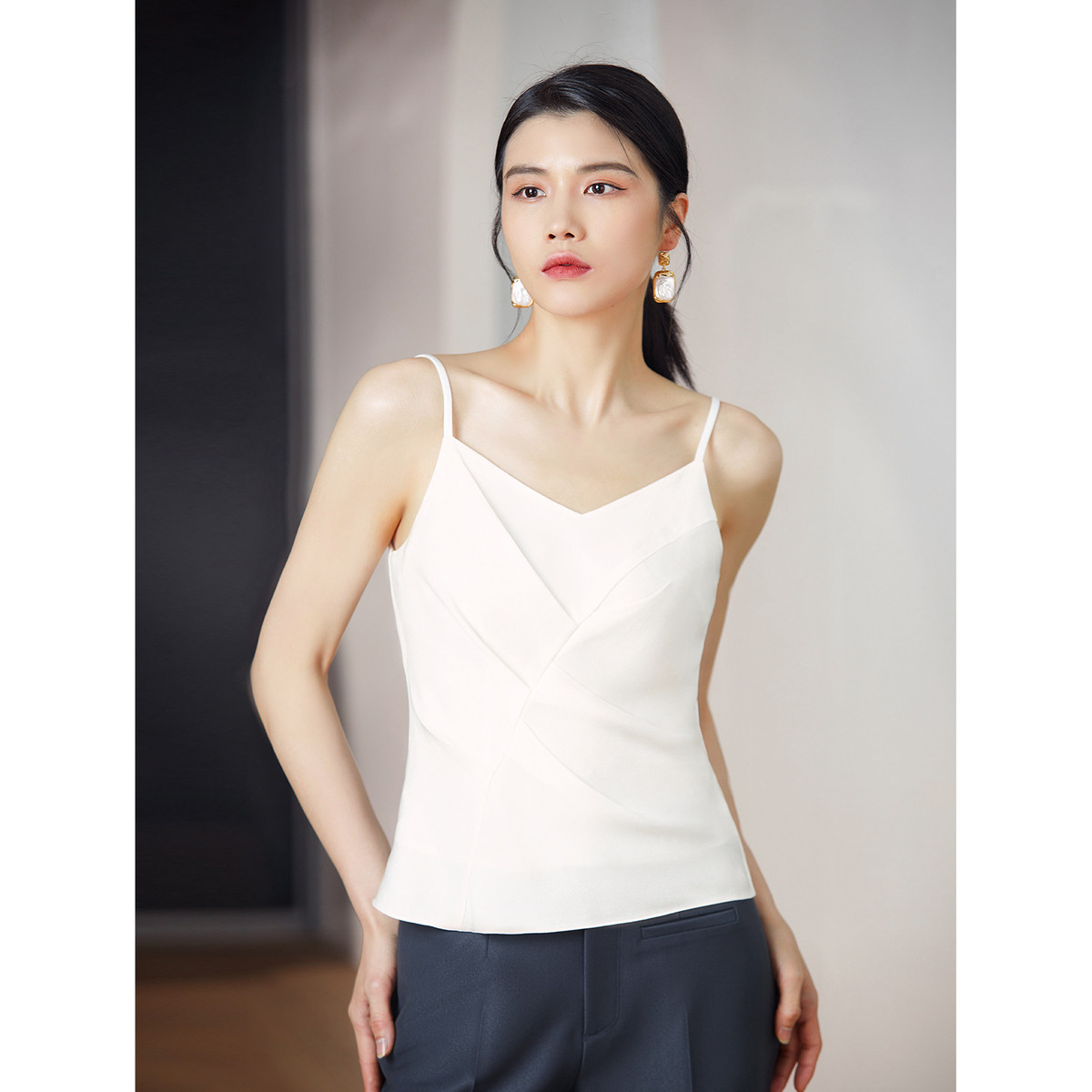 【垂柔醋酸】BBLLUUEE/粉蓝衣橱2026春夏精致四季百搭细肩带吊带,淘宝优惠券,粉丝福利购,淘宝优惠卷