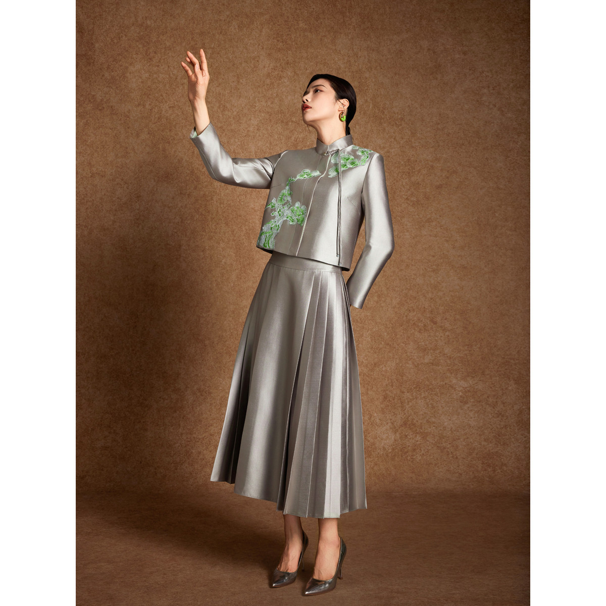 【诗意美学】粉蓝衣橱2026春女新款通勤精致刺绣短外套半身裙套装,淘宝优惠券,粉丝福利购,淘宝优惠卷