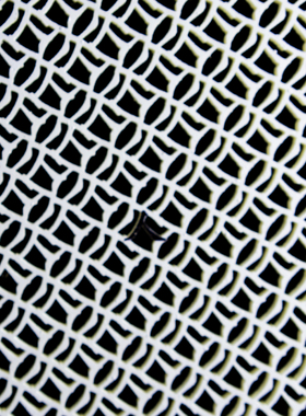 原创艺术品雕塑设计《人网》放大落地定制装饰墙挂桌面轻奢摆件